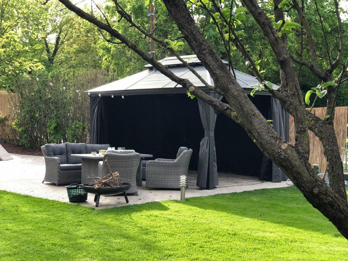 Green Buda Valley: Holiday Home With Garden Budapest Exterior foto